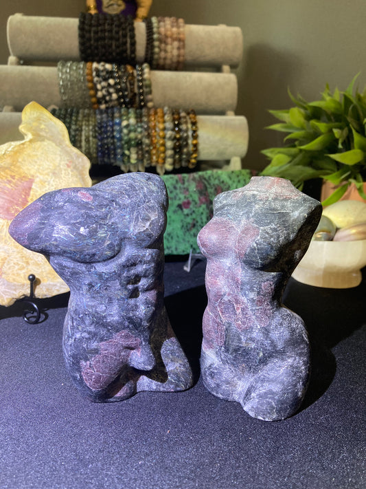 Garnet lady and man body set